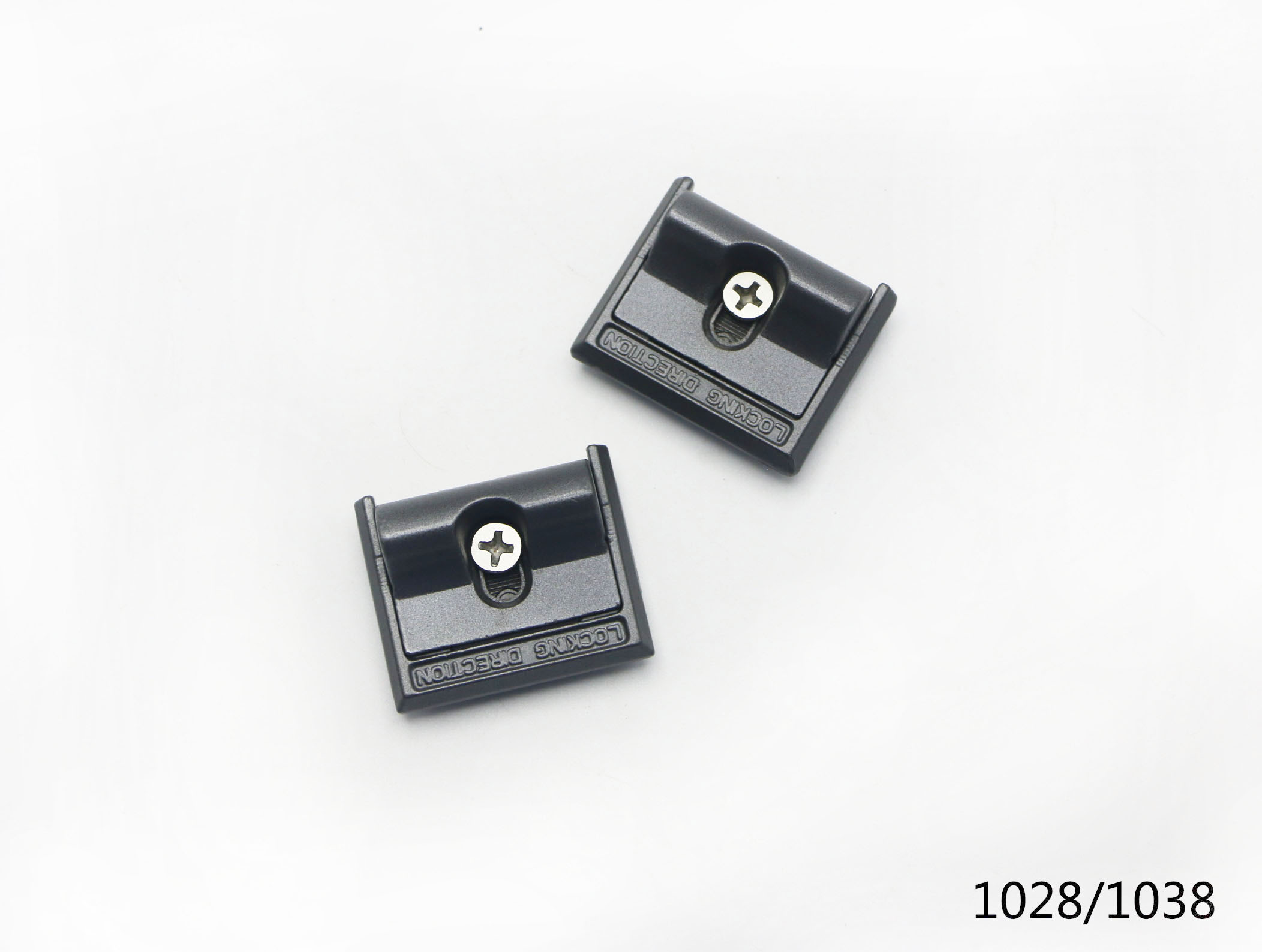 合页紧闭器宽槽1028